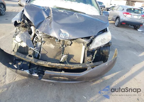 2011 Toyota Sienna Xle V6 из США, поврежденный, VIN 5TDYK3DC3BS098055